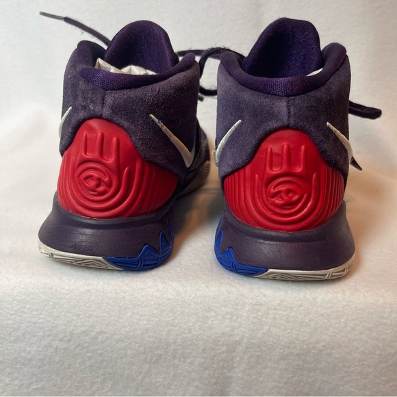 Kyrie Irving Purple Youth‎ 1.5 Nikes - Picture 11 of 14